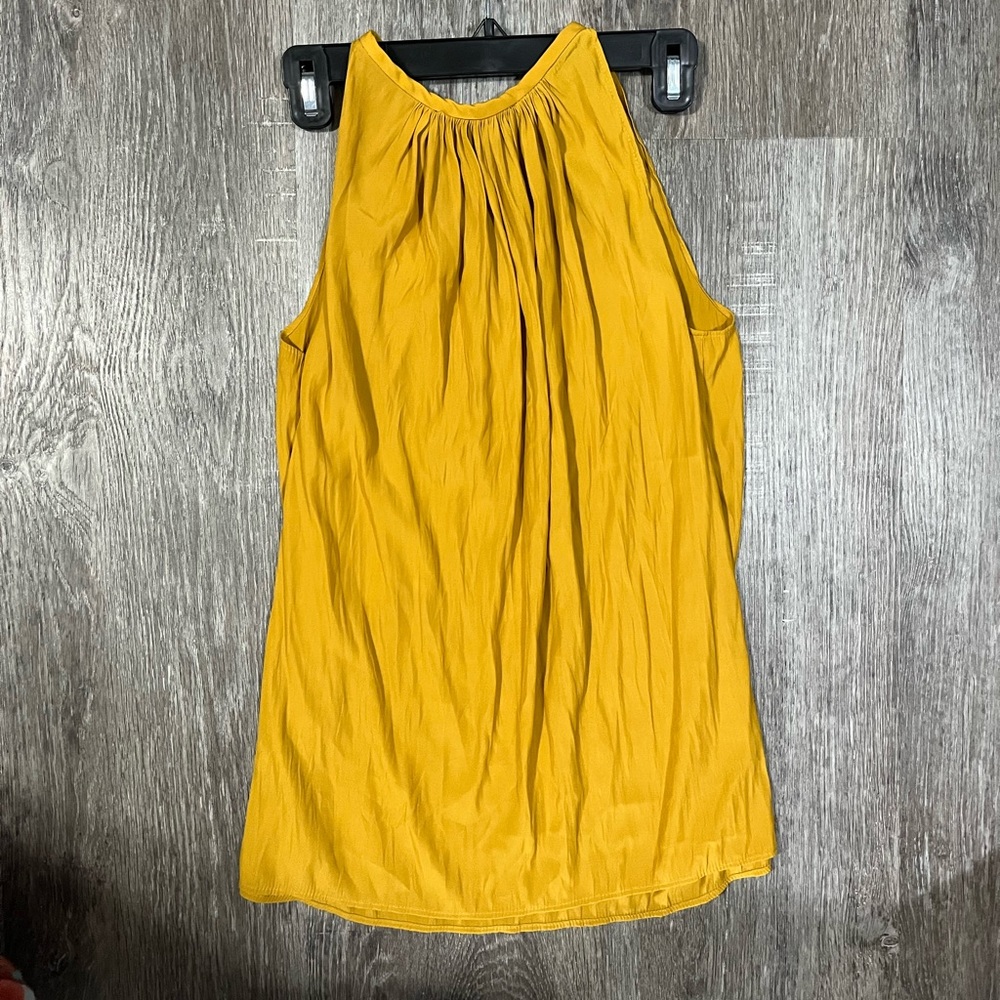 Halter Top - Picture 2 of 5
